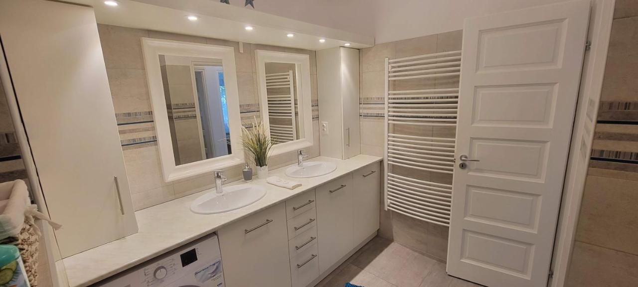 Moonshine Szeged Apartment Ngoại thất bức ảnh